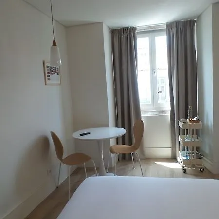 Apartment Ascensor Da Bica - Serviced *