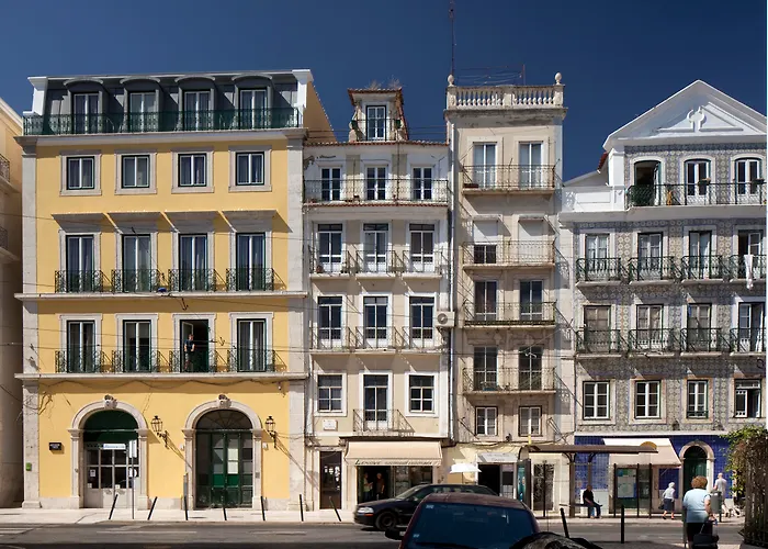 Apartamento Ascensor Da Bica - Serviced