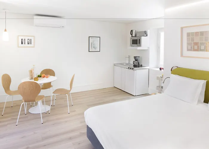 Ascensor Da Bica - Serviced Apartamento *