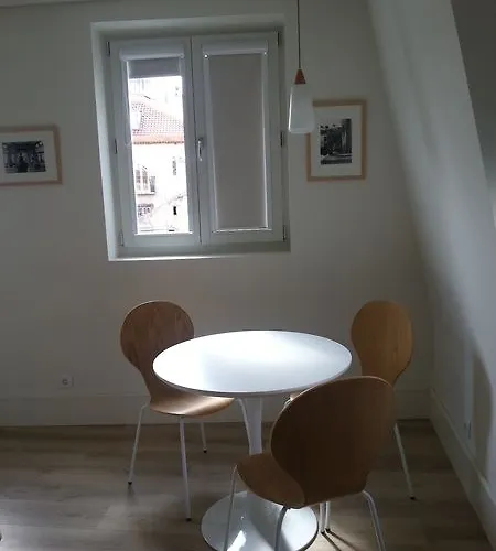 Apartamento Ascensor Da Bica - Serviced *