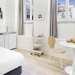埃森萨尔比卡里斯本服务式公寓 公寓 Lisboa